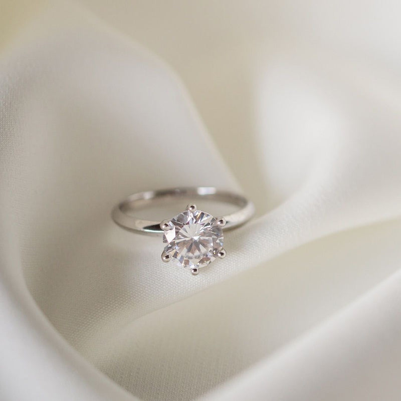 Eljegyzési gyűrű tervező